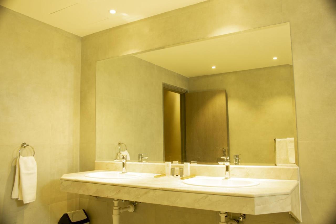 Infinity Tower Suites Wll Manama Dış mekan fotoğraf